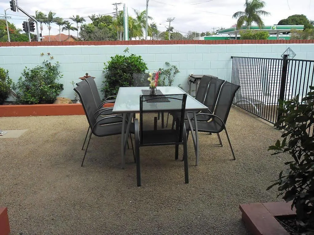 Banjo Paterson Motor Inn Townsville Motel